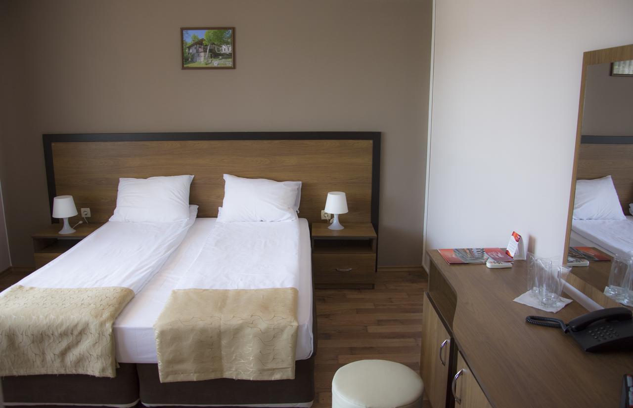 Spa Hotel Ivelia Dubnitsa エクステリア 写真