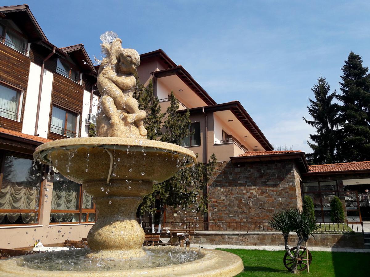 Spa Hotel Ivelia Dubnitsa エクステリア 写真